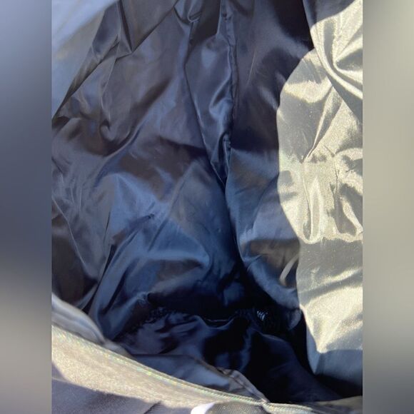 NWT Victoria Secret Duffle Bag - Picture 6 of 7